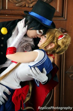 It is REAL LOVE! Sailor Moon and Tuxedo Mask cosplay – Love by SailorMappy on DeviantArt